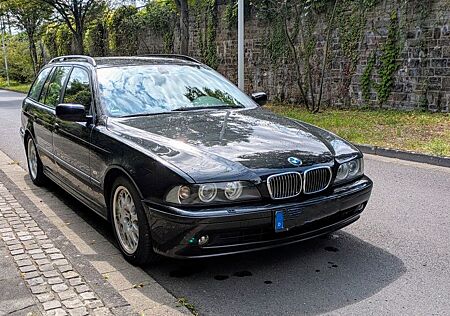 BMW 540i A Lifestyle Touring E39