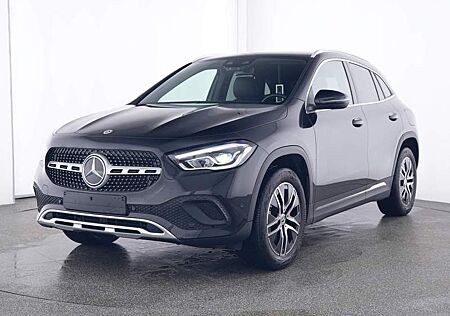 Mercedes-Benz GLA 200 Progressive AHK+Kamera+LED+Ambi+EasyPack