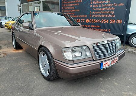 Mercedes-Benz E 320 -SPORTLINE/H ZULASSUNG/AUTOMATIK-