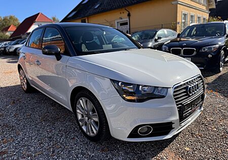 Audi A1 Sportback 1.6 TDI S-Line Sportpaket*LED*Navi*