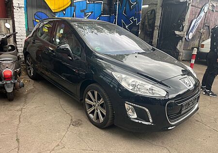 Peugeot 308 Platinum 155 THP Automatik Platinum