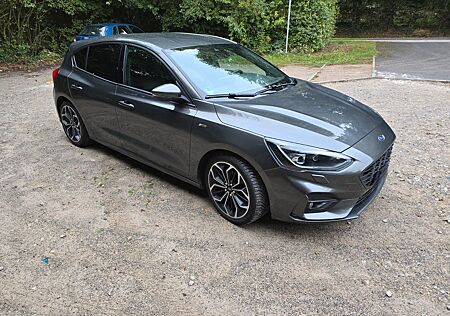 Ford Focus gebraucht kaufen Ford Focus 1,5 EcoBoost 134kW ST-Line Auto ST-Line