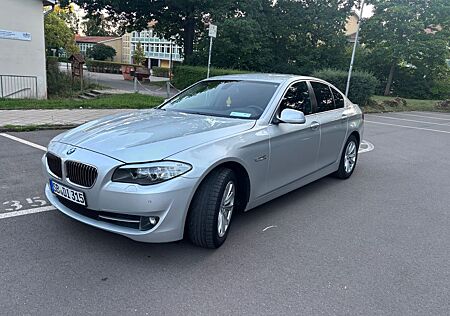 BMW 528i -