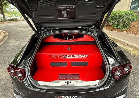 Ferrari GTC4Lusso 6.3 V12 DCT -