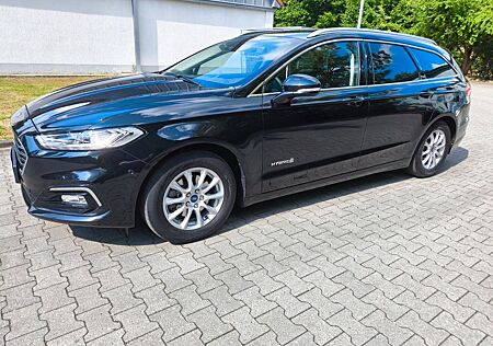 Ford Mondeo 2,0 Hybrid Titanium Automatik Turnier...