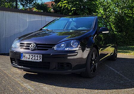 VW Golf Volkswagen 2.0 FSI Sportline * Navi * TÜV * R32-Optik