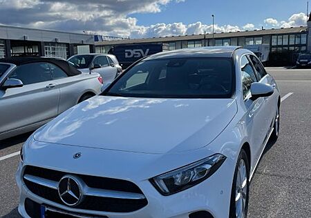 Mercedes-Benz A 180 d - Automatik MBUX