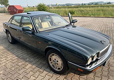 Jaguar XJ 3,2 orig. 77´km 2HD nur Sommer