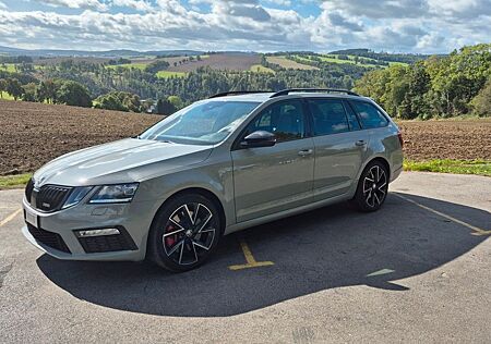 Skoda Octavia 2.0 TSI DSG Combi RS