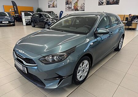 Kia Cee'd Ceed 1.5 T-GDI DCT Vision Komfort+ Navi