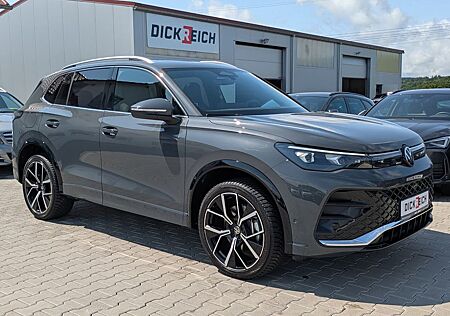 VW Tiguan Volkswagen 2.0 TDI 4M R-Line PANO*H&K*AHK*MATRIX*20"