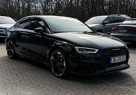 Audi RS3 LIMO MATRIX/SPORTABGAS/B&O/PANO