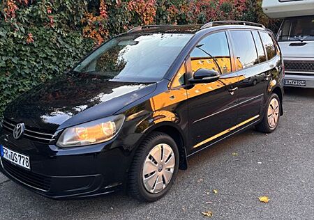 VW Touran Volkswagen 1.6 TDI Trendline BlueMotion Technolo...