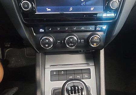 Skoda Octavia 1.8 TSI Green tec Elegance Combi Ele...
