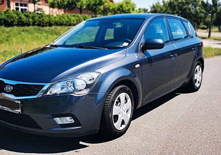 Kia Cee'd / Ceed 1.4 CVVT 90 PS Vision Vision