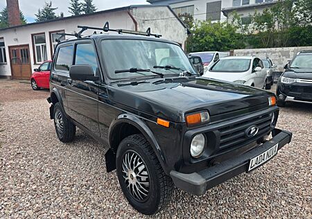 Lada Taiga Basis 4x4*AHK*TÜV Neue*