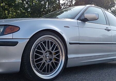 BMW 330i M+Packet+SMG Xenon Leder 19 Zoll.2/27 TÜV