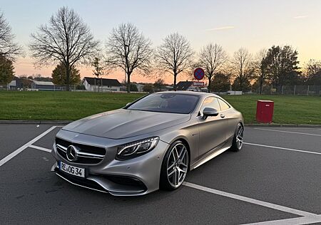 Mercedes-Benz S 63 AMG Coupé 4Matic+/Pano/Burm..