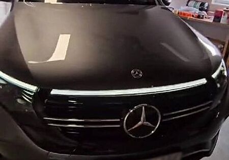 Mercedes-Benz EQC - 400 - 4MATIC -AMG Line -Schiebedach - LED