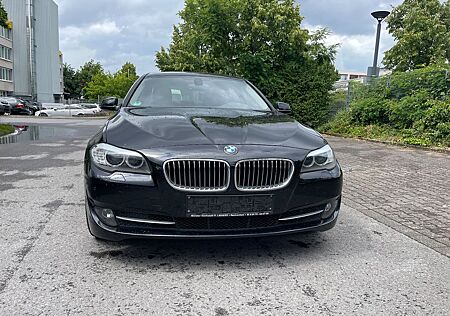 BMW 520D Limousine Aut Navi Xenon Tempom AHK PDC 18"