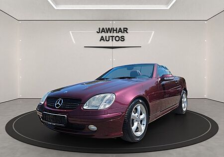 Mercedes-Benz SLK 230 KOMPRESSOR DESIGNO SITZHZ XENON LEDER