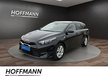 Kia Cee'd Sportswagon Ceed Sportswagon 1.5 T-GDI DCT Vision AHK+Navi+