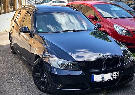 BMW 320 3er e91 - Navi / Panoramadach / Tüv 2026 Mä