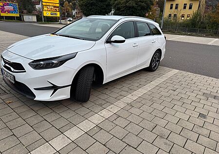 Kia Cee'd gebraucht kaufen Kia Cee'd / Ceed 1.5 T-GDI DCT Spirit Sportswago...