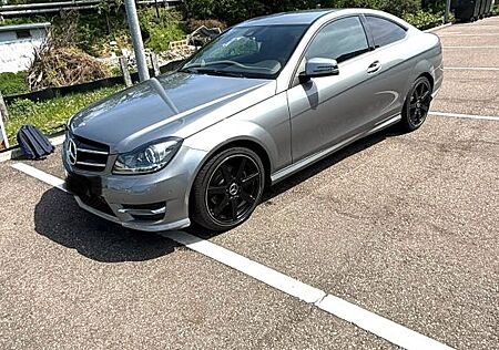 Mercedes-Benz C 200 Coupé - AMG Line