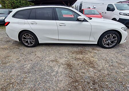 BMW 330 Baureihe 3 Touring d xDrive Sport Line