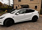 Tesla Model Y MY LR Weiß/ Weiß,AHK, Boost, 20" Induction uvm.