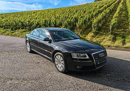 Audi A8 4.2 tiptronic quattro -