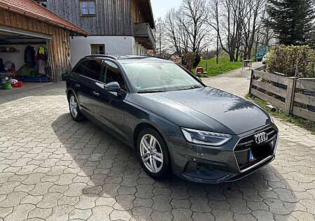 Audi A4 45 TFSI S tronic quattro Avant -