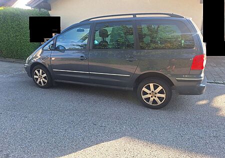 VW Sharan Volkswagen 1.9TDI 96kW Comfortline Family Comfor...
