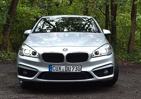 BMW 2er 220 Active Tourer Autom Panorama LED PTS SHZ