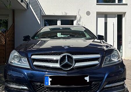 Mercedes-Benz C 250 BlueEFFICIENCY Coupé Autom. -
