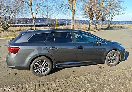 Toyota Avensis 2,0-l-D-4D Executive Touring Sports ...
