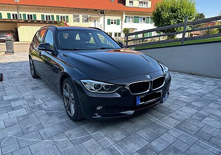 BMW 320d Touring - AHK, Xenon, Keyless, Winterreifen