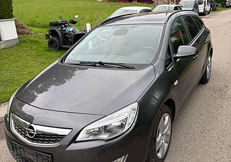Opel Astra J Sports Tourer Design Edition