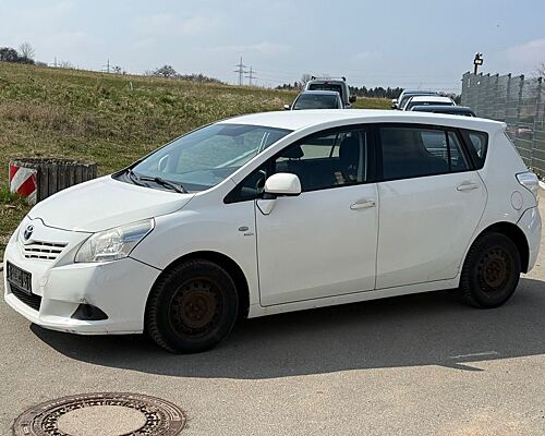 Toyota Verso 2.0 D-4D *KLIMA*EURO.5*6.GANG*5.SITZER*