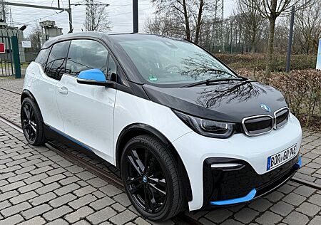 BMW i3S (120 Ah), Panorama / Leder / Navi Pro / HK