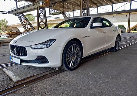 Maserati Ghibli 3.0 V6 Automatik - 1.Hand - Scheckheft