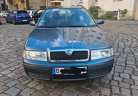 Skoda Octavia Combi 1.6 -