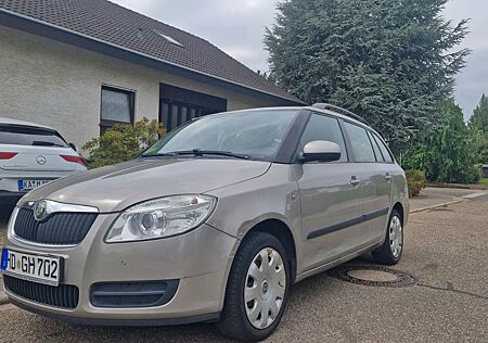 Skoda Fabia Combi 1.4 Ambiente 2:Hand/TÜV Neu