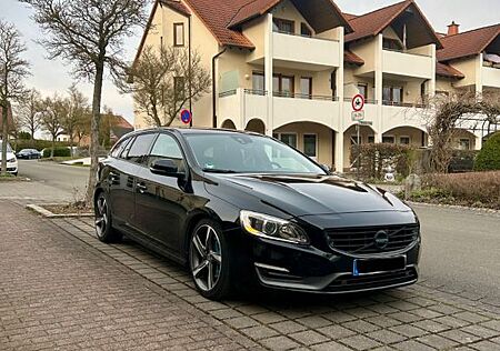 Volvo V60 D5 AWD Geartronic Kinetik