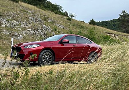 BMW 220 Gran Coupé Fire Red metallic