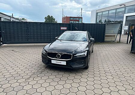 Volvo V60 Kombi Momentum Pro