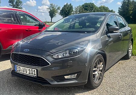 Ford Focus Lim. Cool & Connect ~Automaitk~