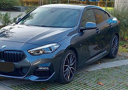 BMW 218i Gran Coupé Sport M 19Zoll black Shadow