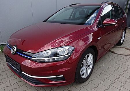 VW Golf Volkswagen Variant 1.5 TSI Comfortline SHZ PDC LM MFL